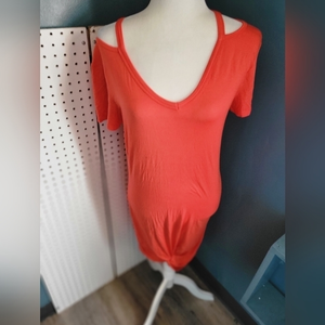 Wekili NWT size small cold shoulder front tie‎ knot casual dress